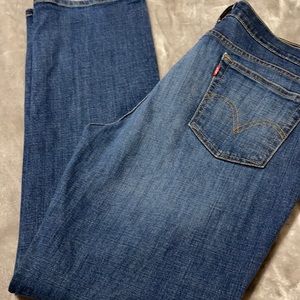 Women’s Levi’s size 16m straight leg 505